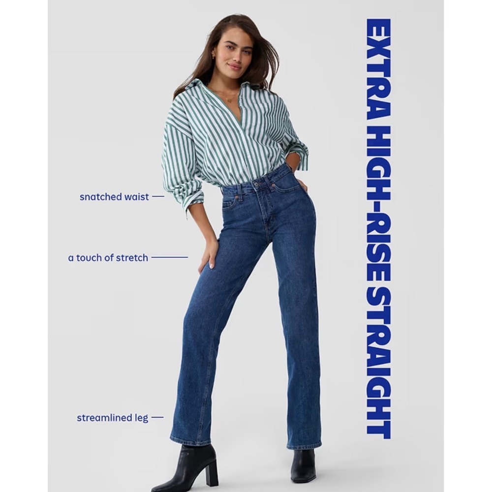 Old Navy Extra High-Rise Straight Leg Jeans Medium Wash Size 10 NWT